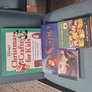 Lot of 4 Christmas Books, kids